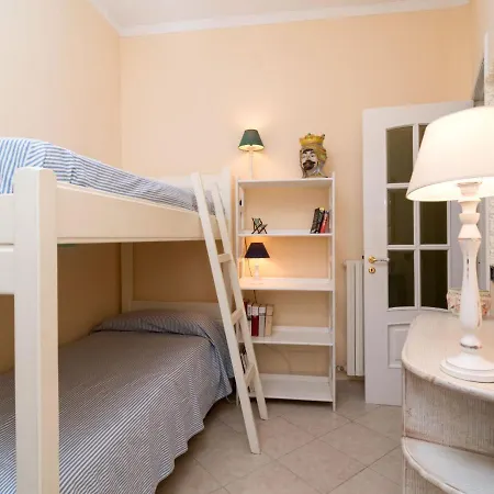 Apartamento Elegant Terrace By Interhome *