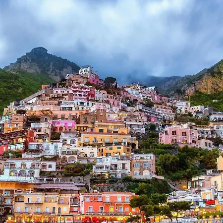 아파트 Elegant Terrace By Interhome