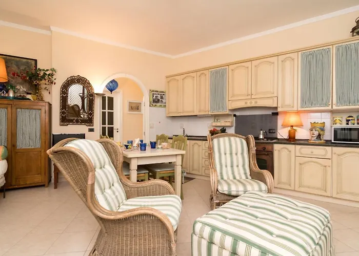 Lägenhet Elegant Terrace By Interhome